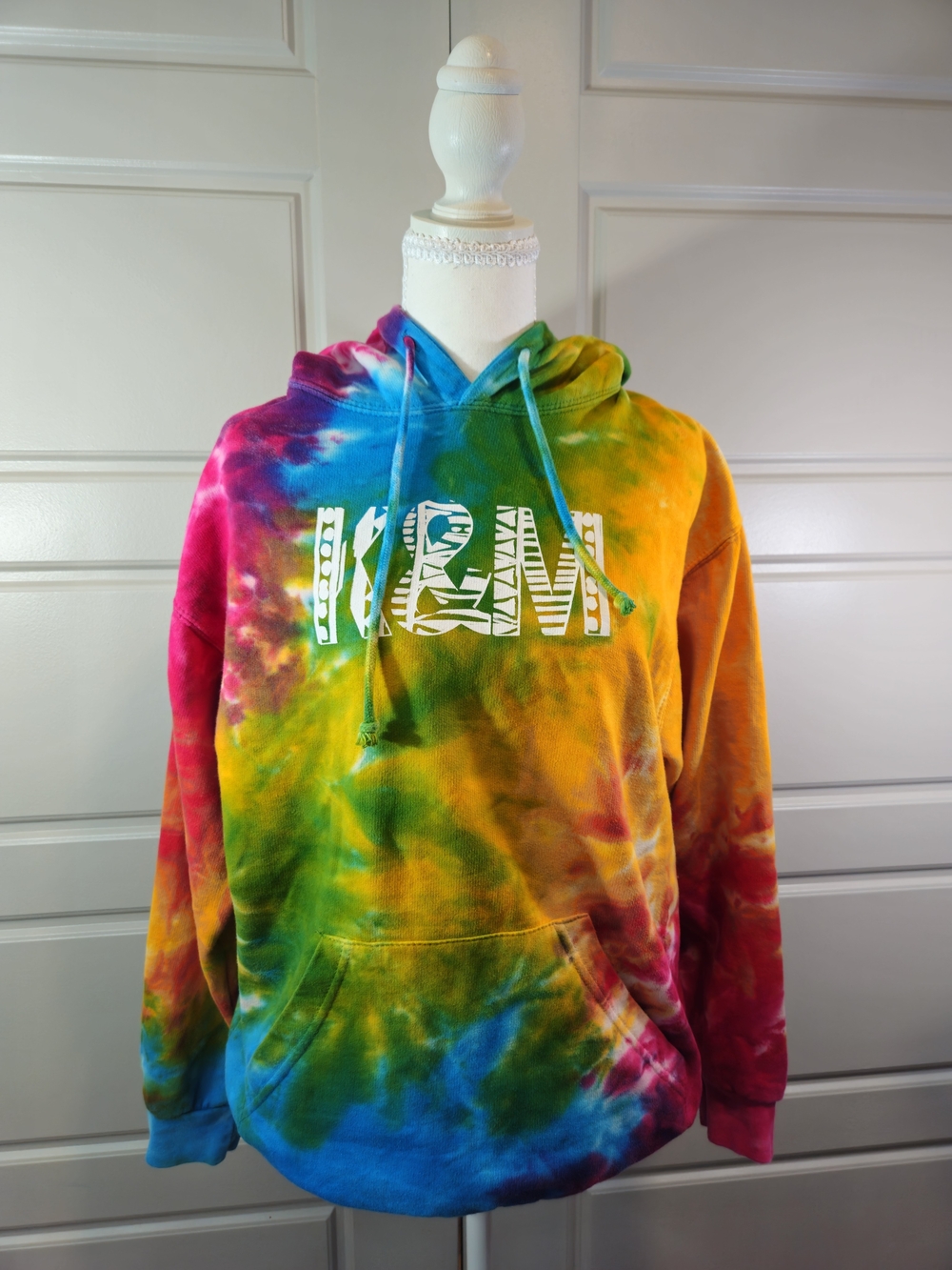 K&M Tie-Dye Hooded Pullover Sweatshirt with Kangaroo Pocket Size Small